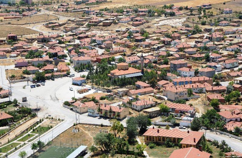 Han-ı Barçın: Afyonkarahisar'ın köyüydü, Eskişehir'in ilçesi oldu
